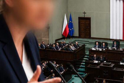 Echa wypowiedzi Andrzeja Szeptyckiego. Nowacka: niefortunne porównanie, w Sejmie ostre słowa
