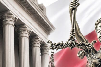 Komisja Wenecka ostrzegała przed „prawyborami” sędziowskimi. Teraz wskazywany jest podobny schemat przy KRS