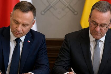 Podpisana polsko-niemiecka umowa obronna. Grochmalski: to dokument „kosztem bezpieczeństwa Polski”