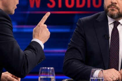 Szeptycki zaatakował prezydenta Nawrockiego w TVP Info. Paweł Jabłoński odpowiedział ostro