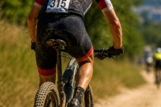 Tragedia podczas LOTTO Poland Bike Marathon w Markach: jeden kolarz nie żyje, drugi zaginął