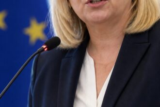 Paulina Hennig-Kloska ogłasza powstanie „Unii Centrum”. Nowa partia na start zderza się z krytyką internautów