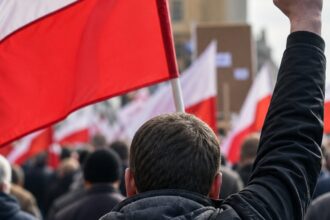 Prawomocny wyrok za okrzyk „Nie bać Tuska”. Sprawa pana Krzysztofa zakończona w sądzie we Wrocławiu
