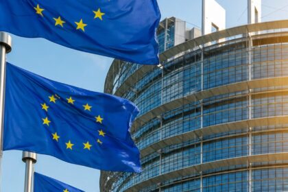 Rekrutacja do instytucji UE: pensje od ok. 11,4 tys. do prawie 78,8 tys. zł brutto. Do tego dodatki